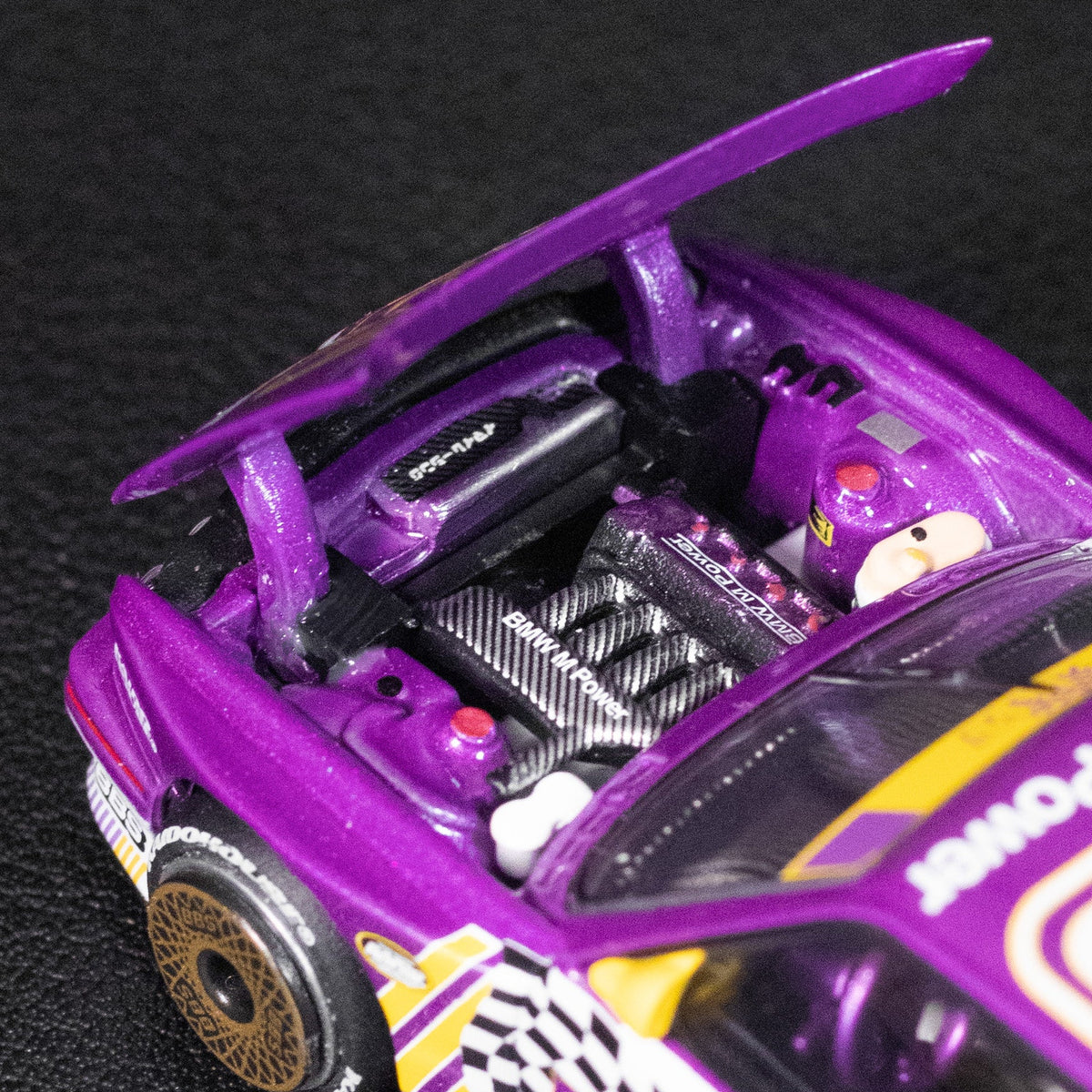 BMW M3 Kaido KW V1 – Purple