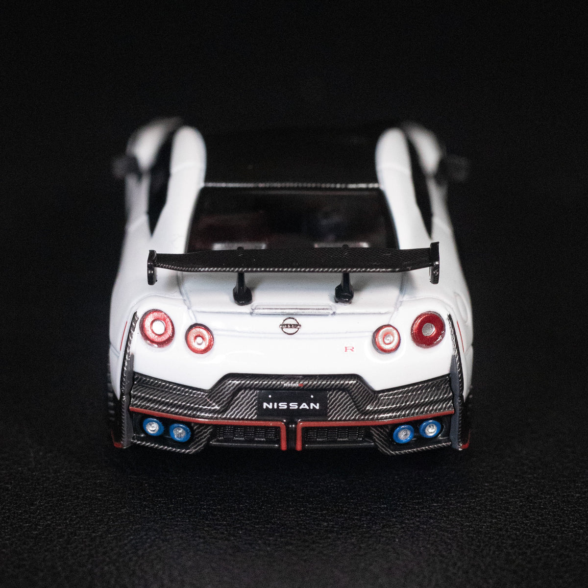 Nissan GT-R Nismo 2024 – Brilliant White Pearl