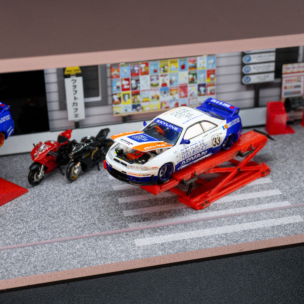 Nissan Skyline GT-R (R33) BFTHR V1 – White w/ Blue Two-tone