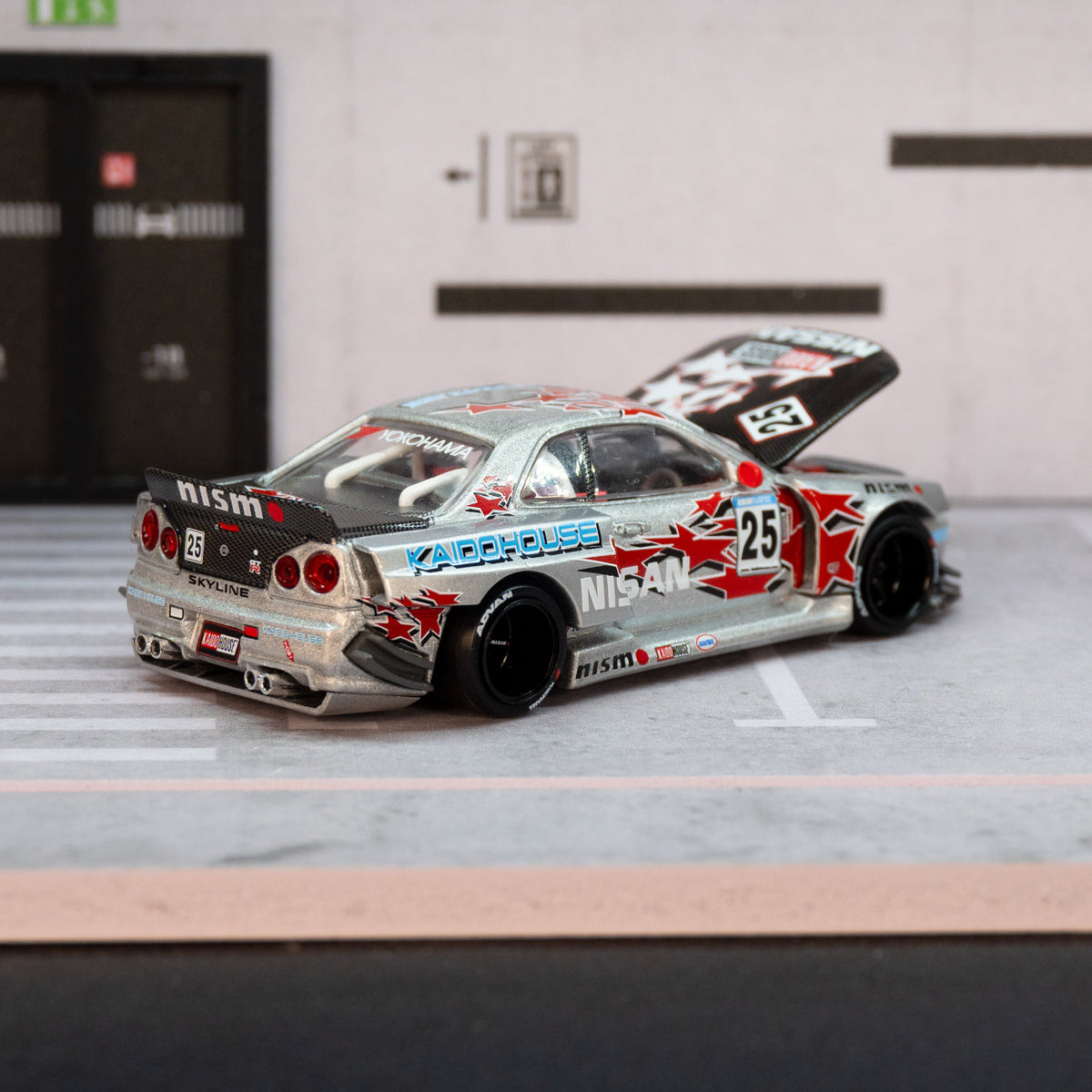 Nissan Skyline GT-R (R34) Kaido Star Racing V1- Silver