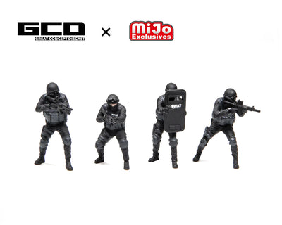 SWAT Tactical Armor Vehicle Diorama Set with 4 Figures
