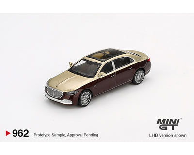 Mercedes-Maybach S680 – Gold / Dark Red Metallic