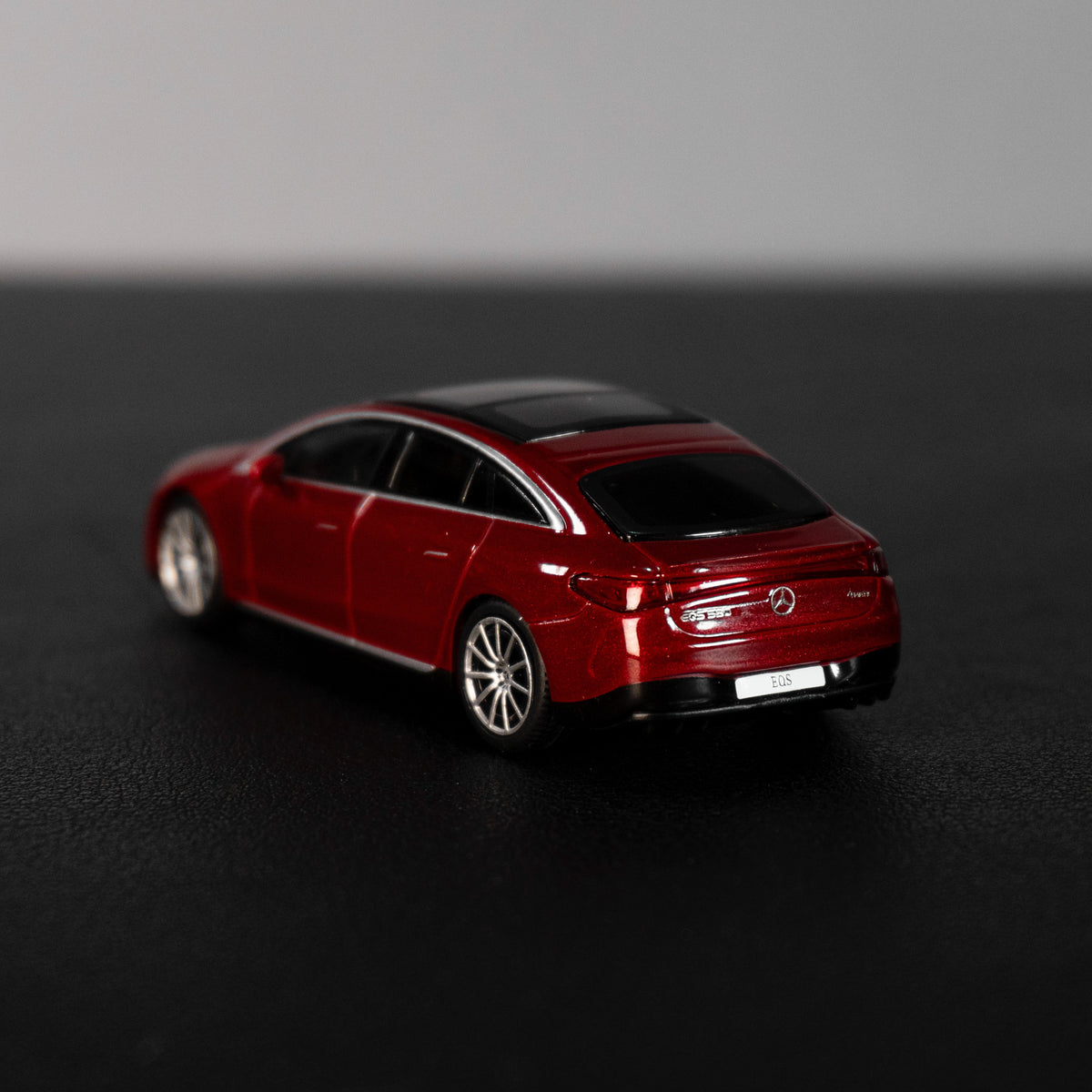 Mercedes-Benz EQS 580 4MATIC – Red Metallic