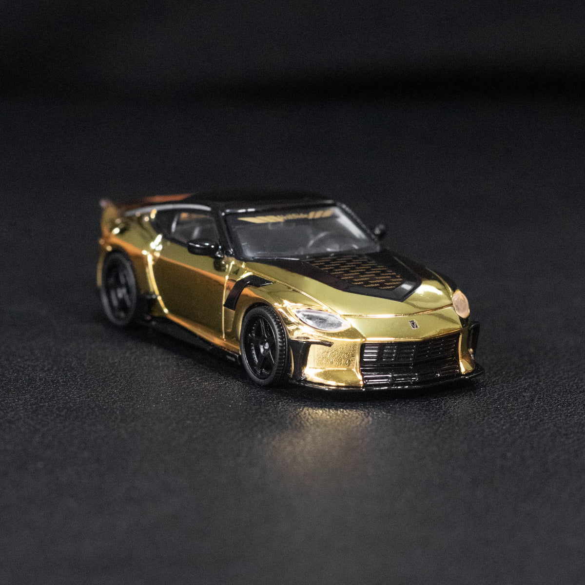 Nissan Z VeilSide FFZ400 – Gold Chrome